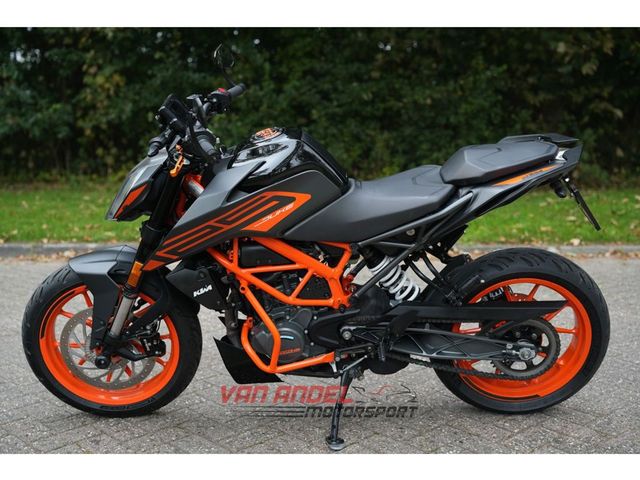 ktm - 125-duke