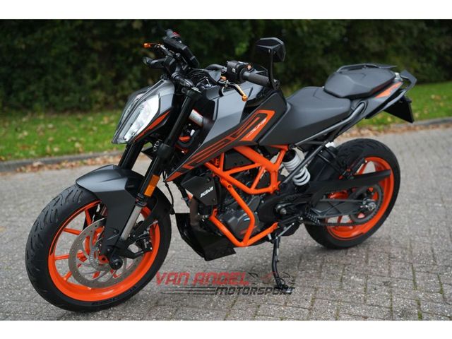 ktm - 125-duke