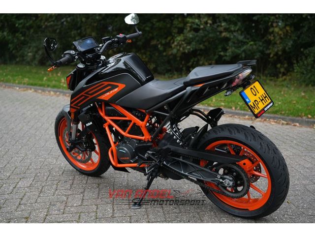 ktm - 125-duke