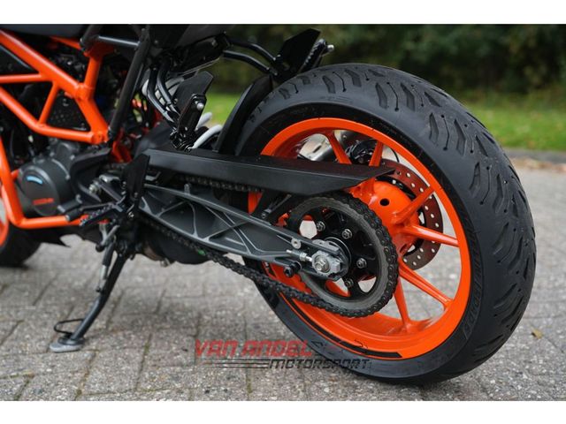 ktm - 125-duke