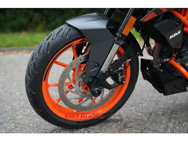ktm - 125-duke
