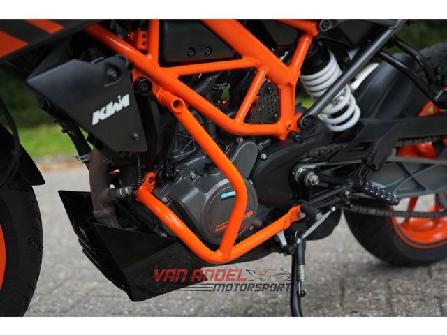ktm - 125-duke