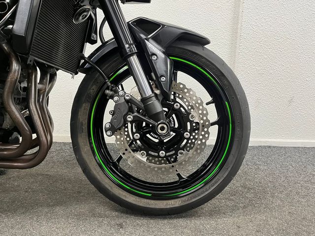 kawasaki - z900