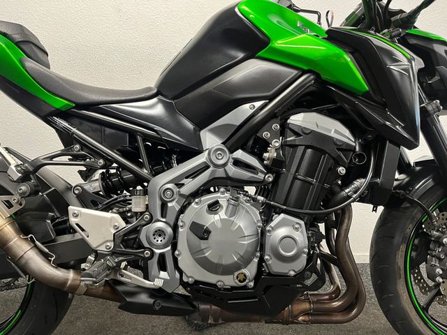 kawasaki - z900