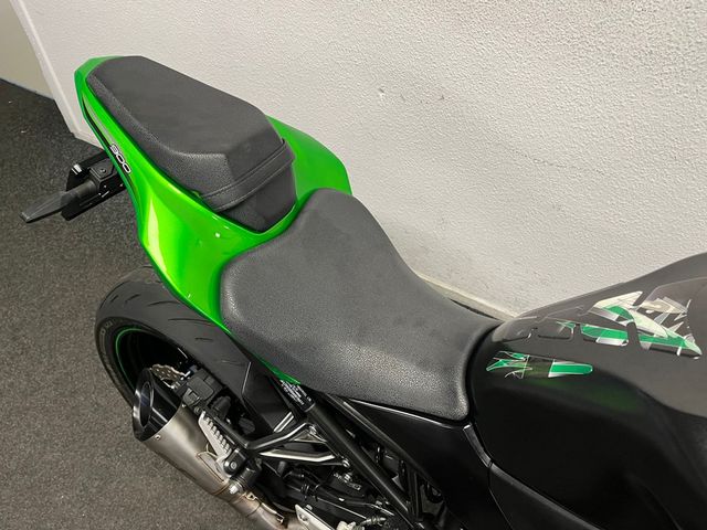 kawasaki - z900