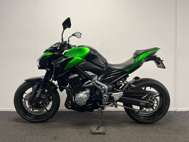 kawasaki - z900