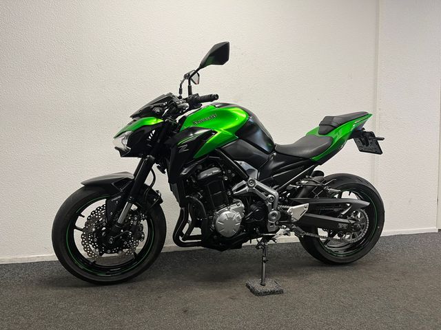 kawasaki - z900