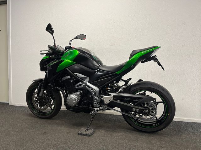 kawasaki - z900
