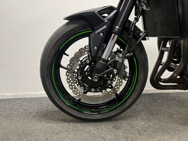 kawasaki - z900