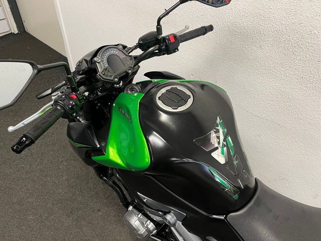 kawasaki - z900