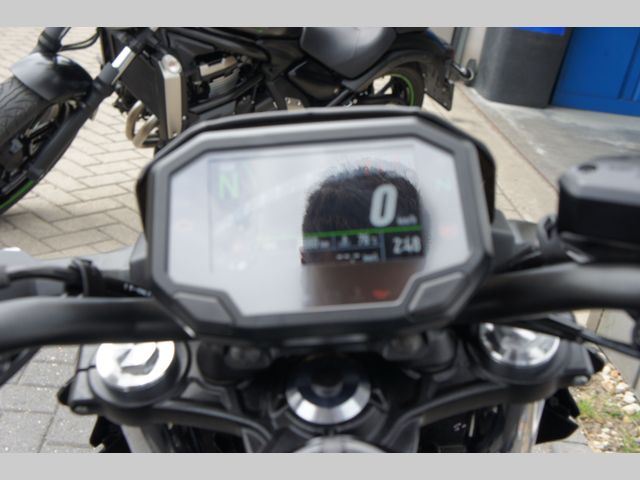 kawasaki - z650