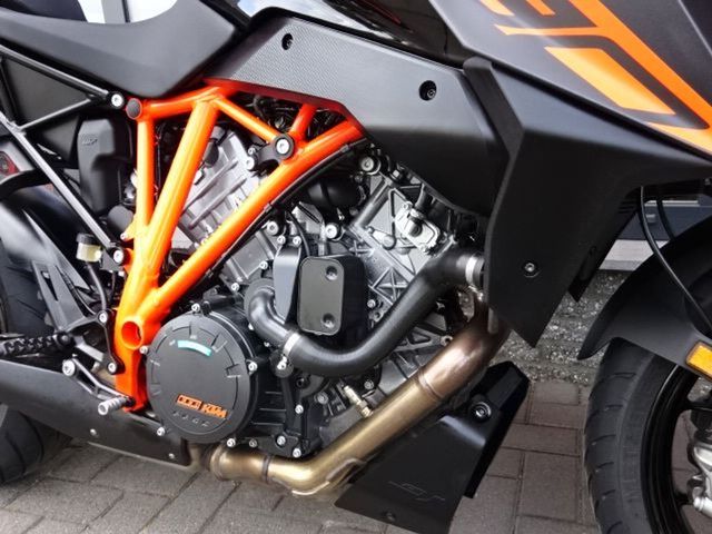 ktm - 1290-super-duke-gt