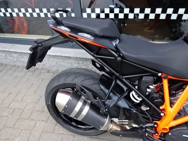 ktm - 1290-super-duke-gt