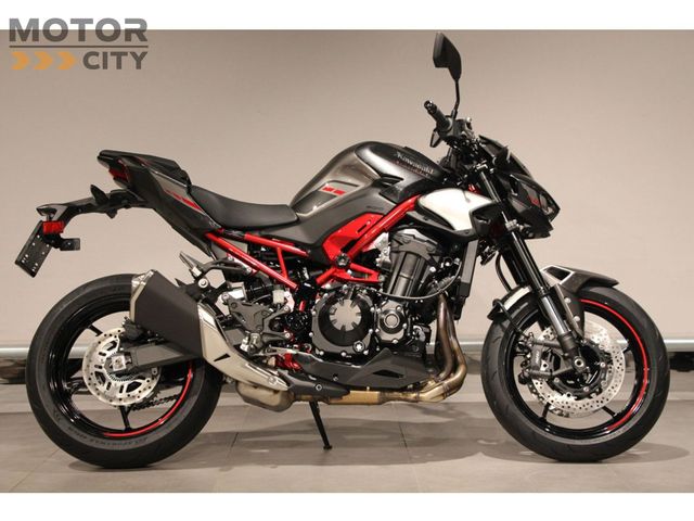 kawasaki - z900
