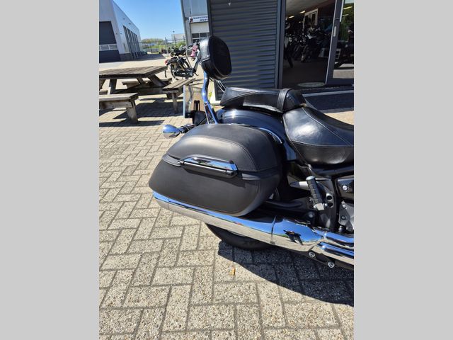 yamaha - xvs-1300-a-midnight-star