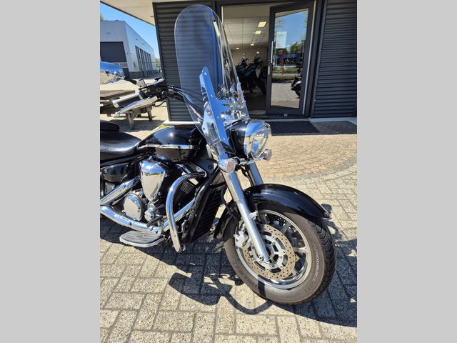 yamaha - xvs-1300-a-midnight-star