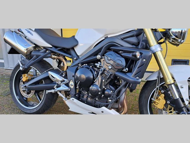 triumph - street-triple