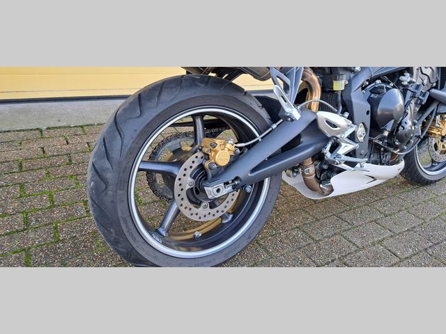 triumph - street-triple