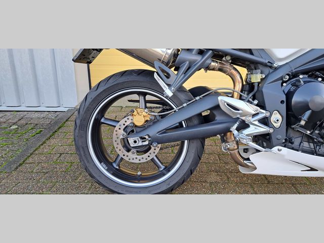 triumph - street-triple