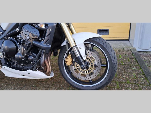 triumph - street-triple
