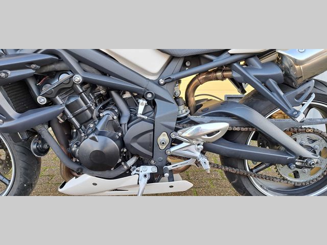 triumph - street-triple