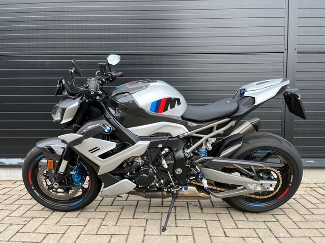 bmw - m-1000-r