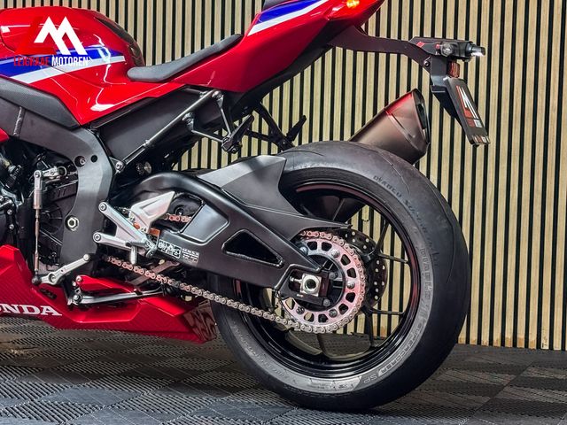 honda - cbr-1000-rr-r-fireblade