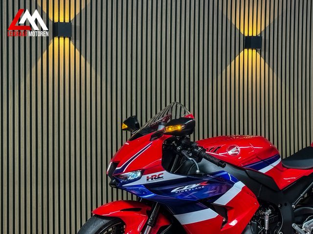 honda - cbr-1000-rr-r-fireblade
