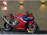 HONDA CBR 1000 RR-R FIREBLADE