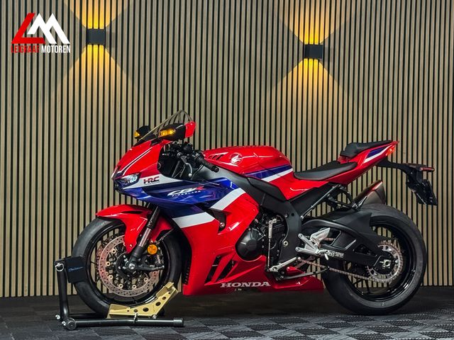 honda - cbr-1000-rr-r-fireblade