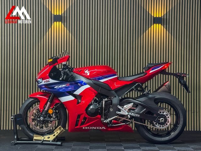 honda - cbr-1000-rr-r-fireblade