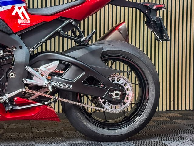 honda - cbr-1000-rr-r-fireblade