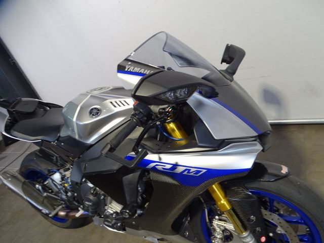 yamaha - yzf-r1m