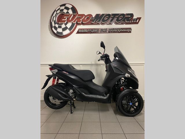 vespa - gts-300-super-sport