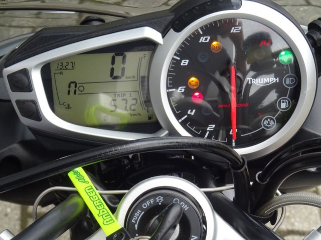 triumph - street-triple-r