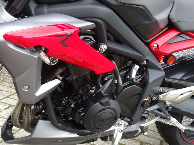triumph - street-triple-r