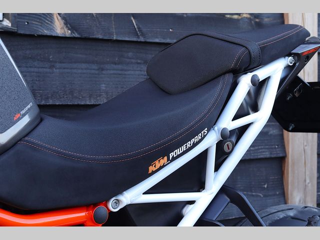 ktm - 1290-super-duke-r