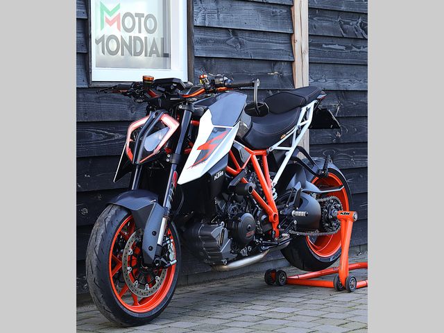 ktm - 1290-super-duke-r