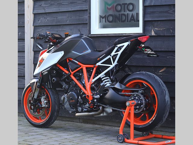 ktm - 1290-super-duke-r