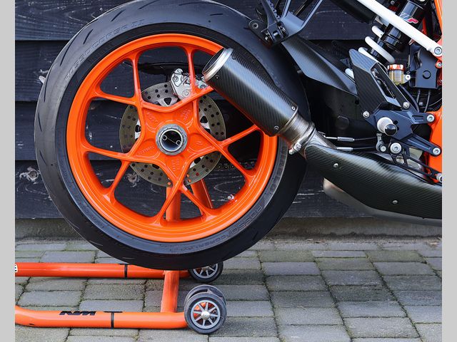 ktm - 1290-super-duke-r