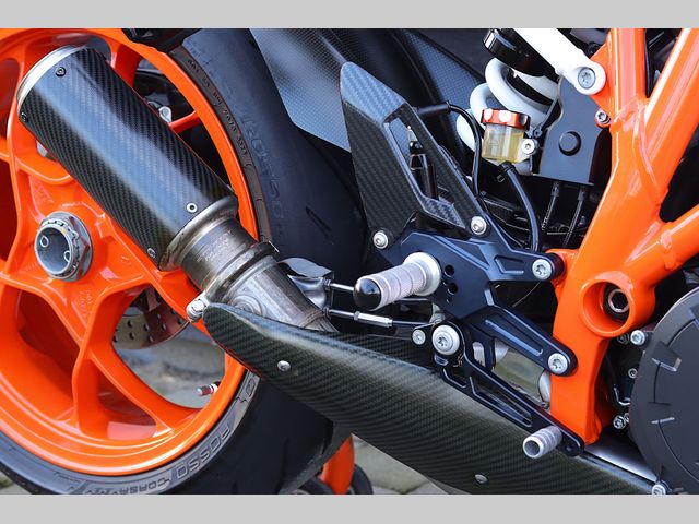 ktm - 1290-super-duke-r