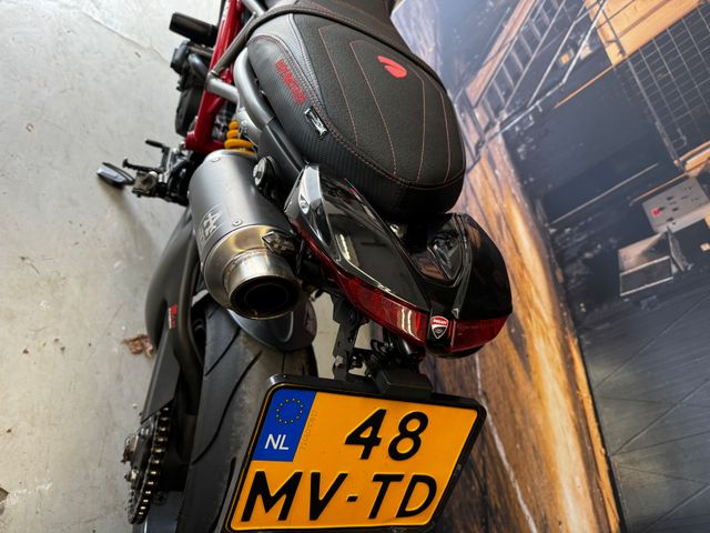 ducati - hypermotard-950