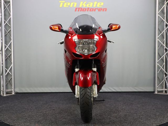 honda - cbr-1100--xx-super-blackbird