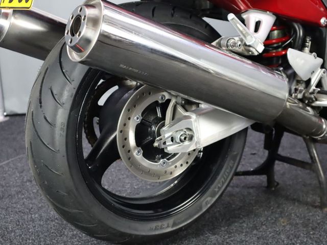 honda - cbr-1100--xx-super-blackbird