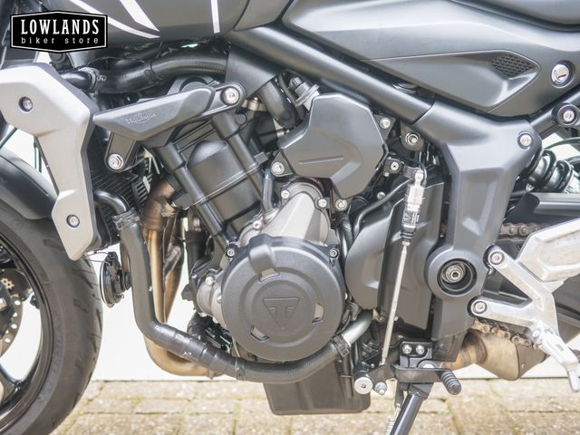 triumph - trident-660