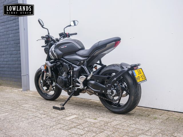 triumph - trident-660