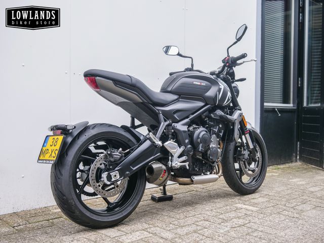 triumph - trident-660