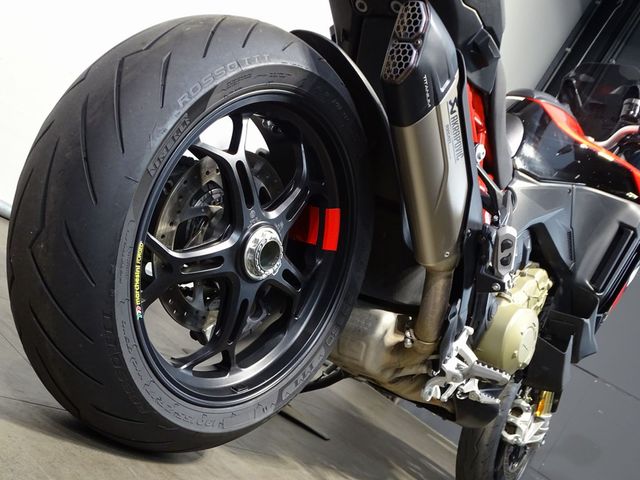 ducati - multistrada-v4-pikes-peak