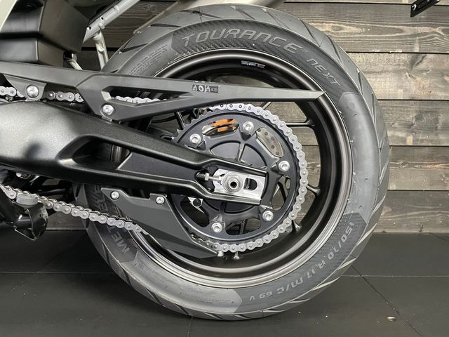 triumph - tiger-900-alpine-edition