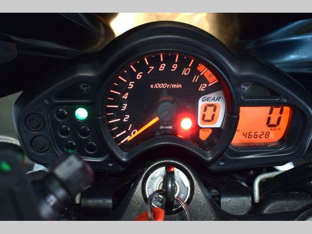 suzuki - sfv-650-gladius